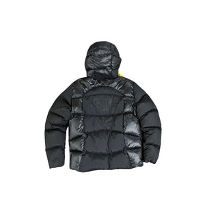 
                  
                    Syna World “Syna Logo” Wave Puffer Jacket - Black
                  
                