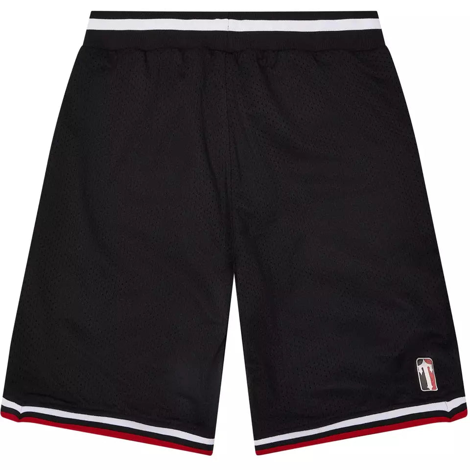 Trapstar Irongate Arch It’s A Secret Basketball Shorts - Black/White/R ...