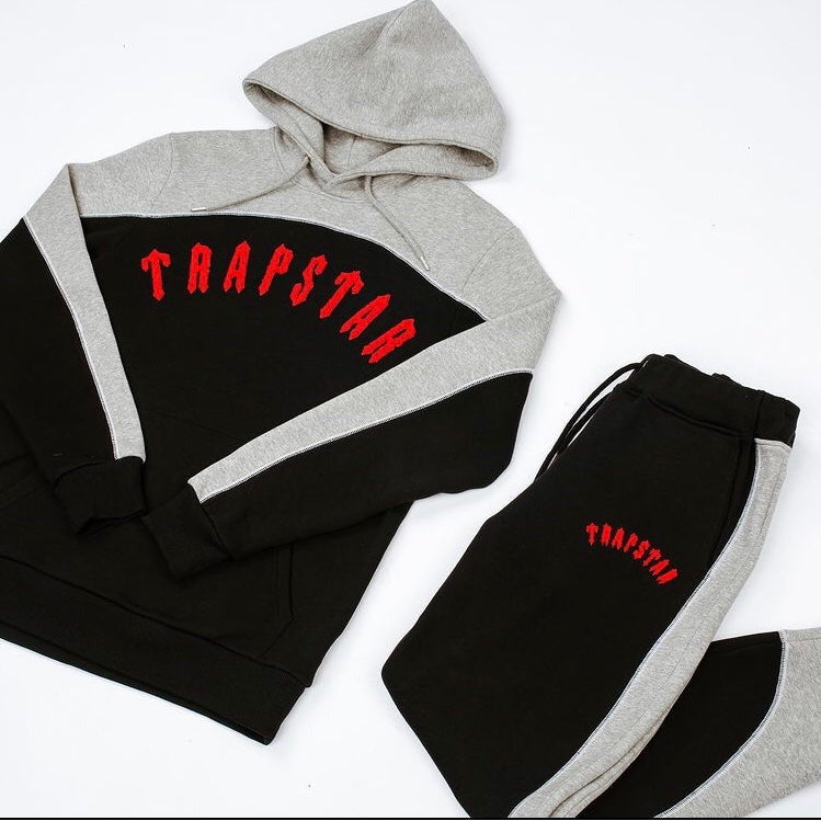 
                  
                    Trapstar Irongate Arch Chenille Hooded Tracksuit Black Red
                  
                