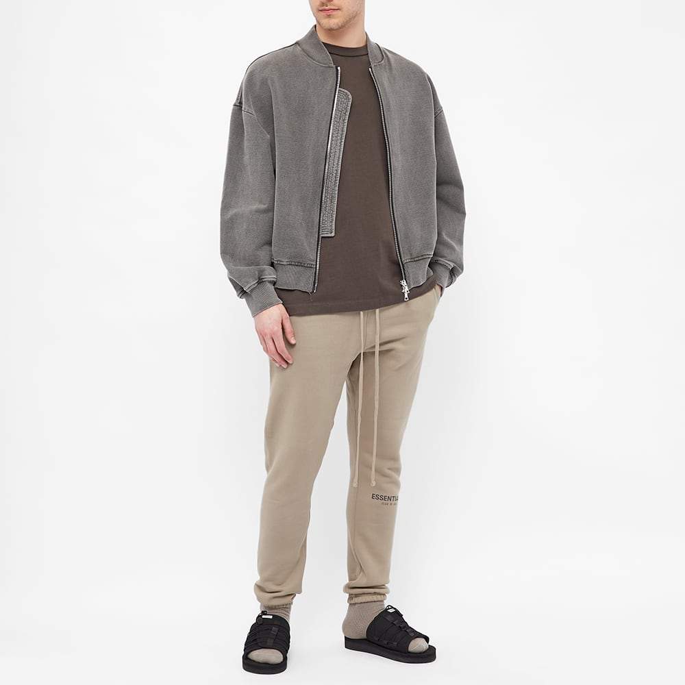 
                  
                    Essentials Sweatpants (SS21) Moss
                  
                